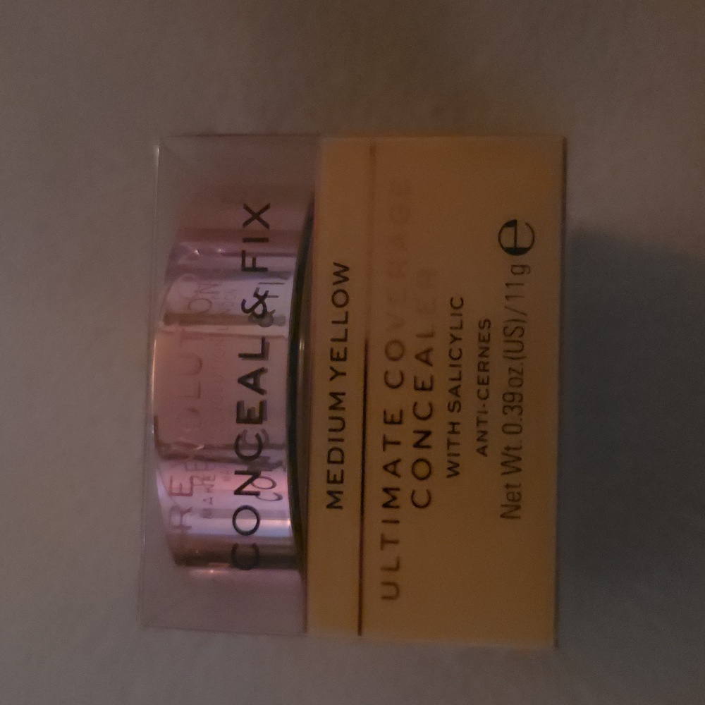 Revolution Conceal & Fix Medium Yellow Concealer